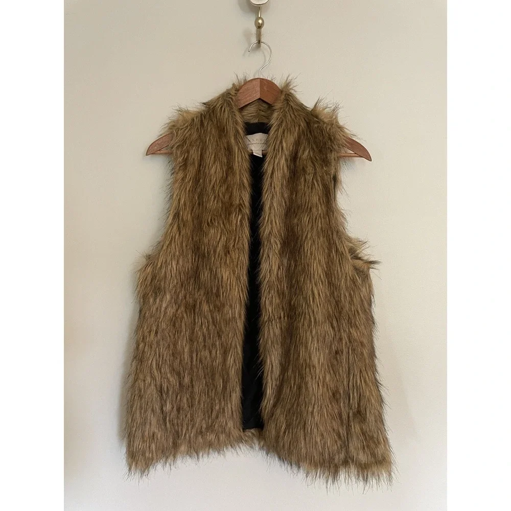 Hinge Designed In Seattle Faux‎ Fur Vest. Size XS. Mob Wife. Old Money